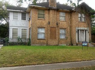 2220 Riverside Dr, Houston, TX 77004