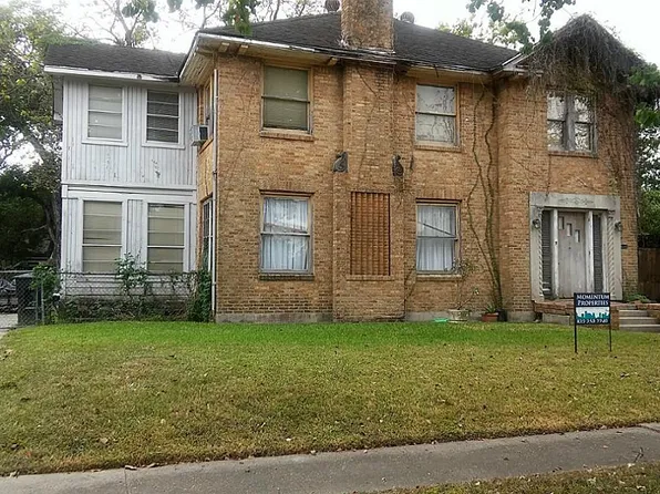 2220 Riverside Dr, Houston, TX 77004