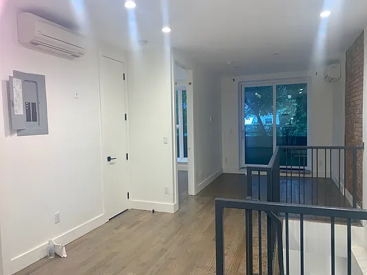 Rented by Brooklyn Group | media 21