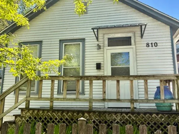 810 Simpson St, Evanston, IL 60201