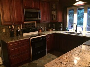 1820 Tree Line Dr, Easton, PA 18040