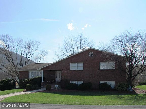 2nd image of 11611 Zennia Ave