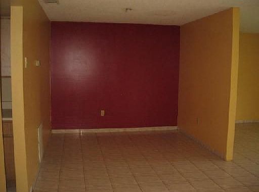 3rd image of 318 Buttonwood Dr