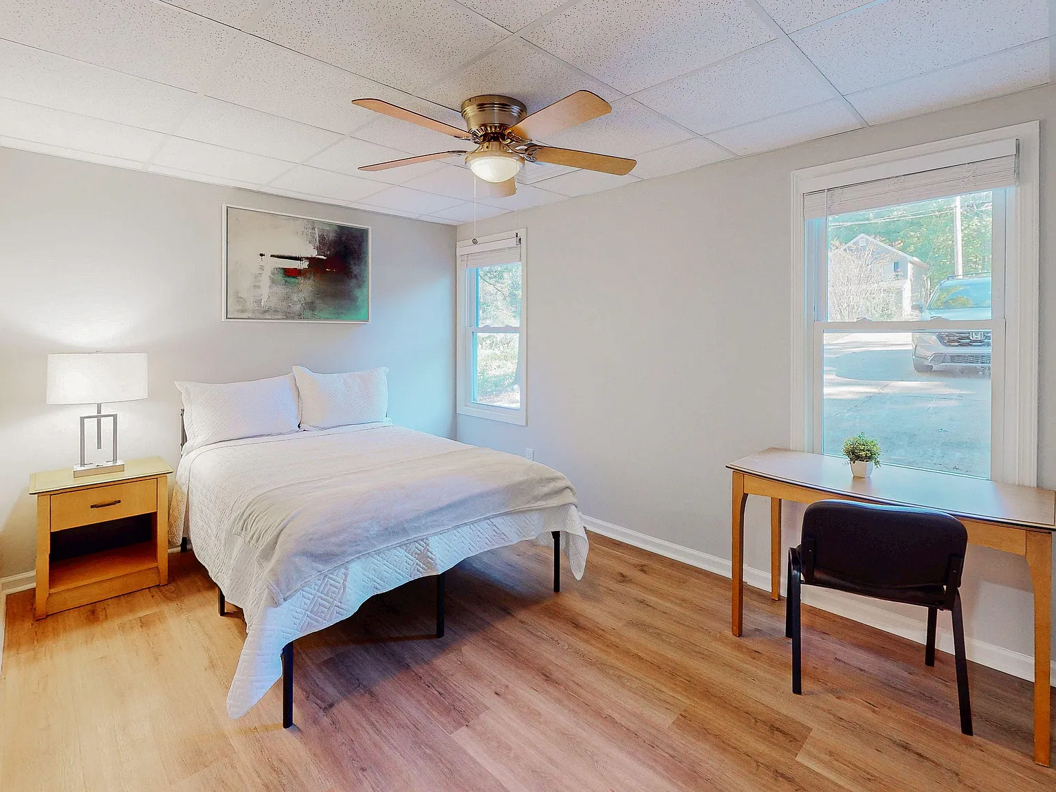 4 bed, 3.0 bath, 2700 sqft, $797 — Photo 2
