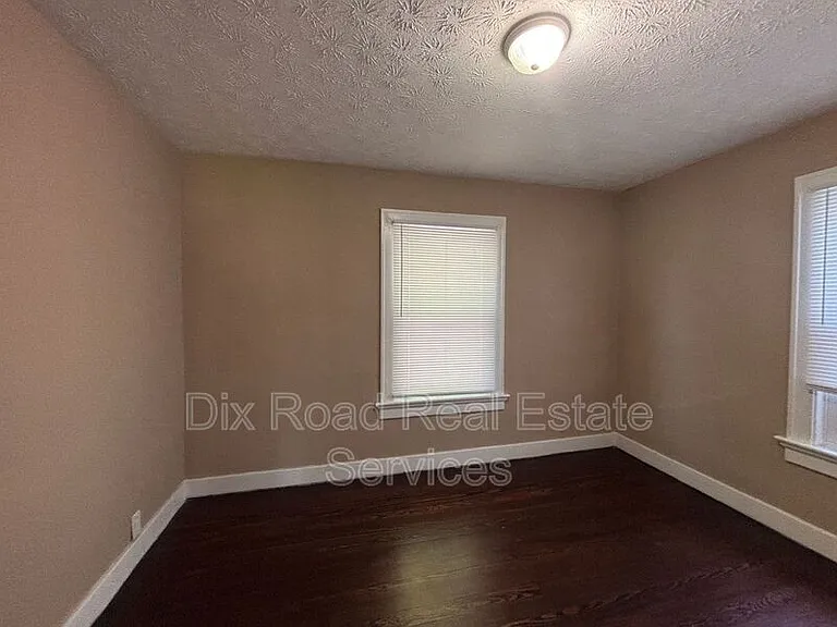 217 Fernwood Ave — Photo 23