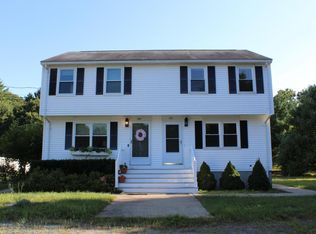 158 Dedham St, Wrentham, MA 02093