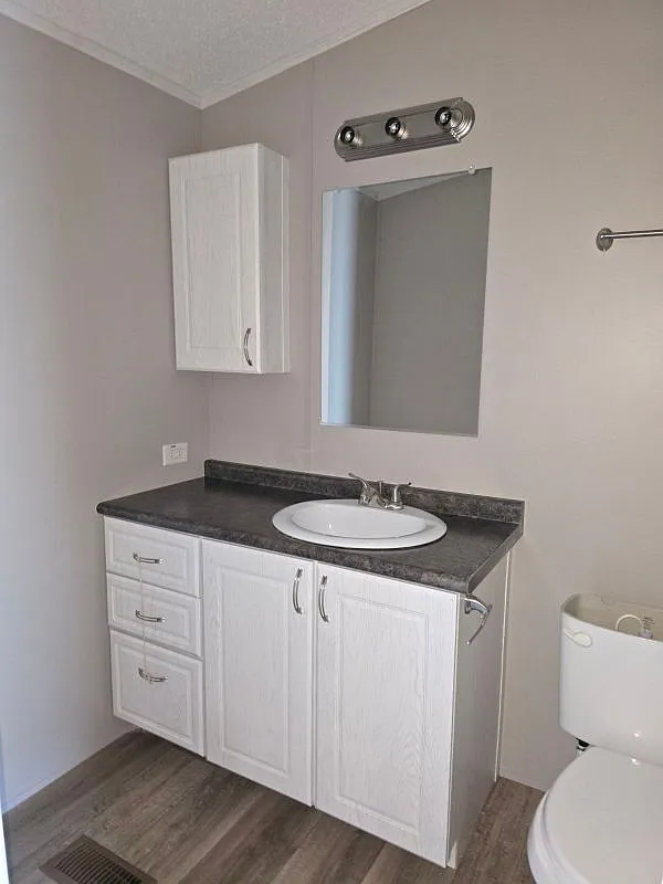 3 bed, 2.0 bath, 1024 sqft, $1,175 — Photo 4