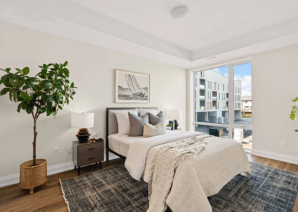 660 Sunningdale Rd E #314