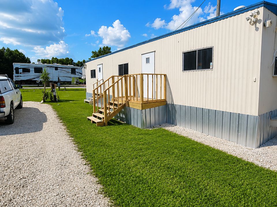 1st image of 36020 Lake Pasadena Rd #19