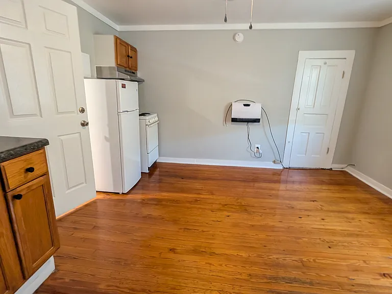 1206 S Salisbury St #G — Photo 7