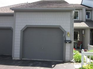 306 Summerhaven Dr N, East Syracuse, NY 13057