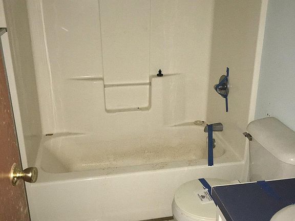 3rd image of 75 Country Ln