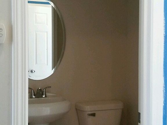 Half Bath/Main Level