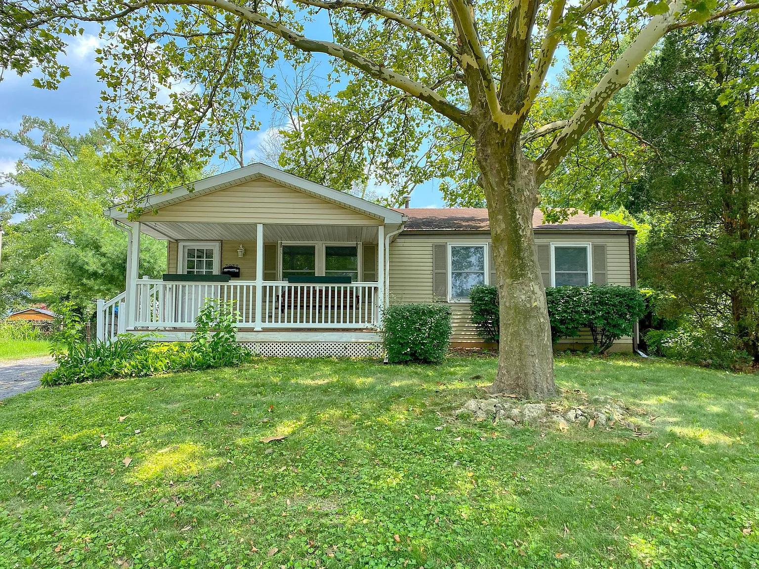 3032 Fleet Rd photo 1