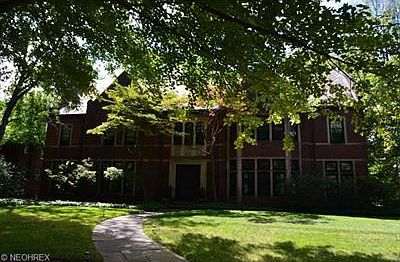 2nd image of 2590 Fairmount Blvd