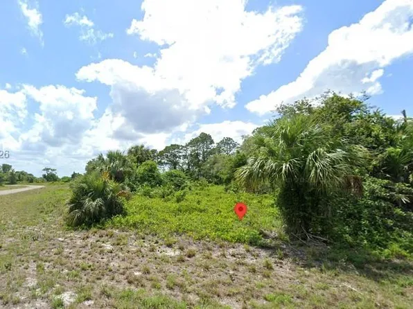 210 Fortress Pl, Labelle, FL 33935