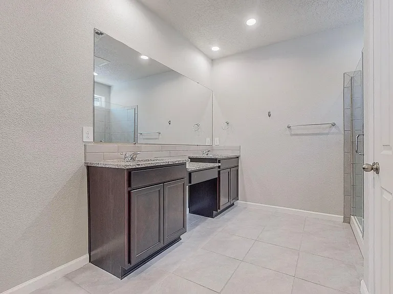 5950 Las Vacas Ct NE — Photo 40