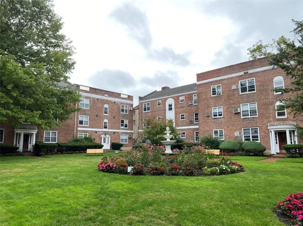 221 Middle Neck Road #H2, Great Neck, NY 11021
