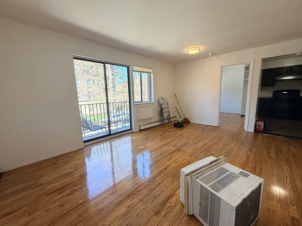 4135 159th St APT 2, Flushing, NY 11358