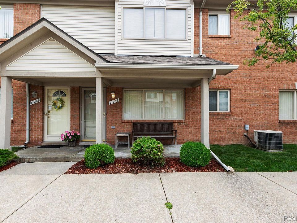 1st image of 21086 Flora St