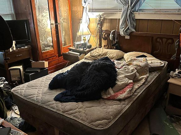 2nd image of 5604 Madonna Cir