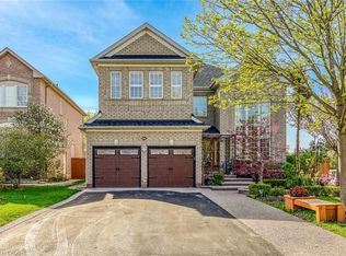 2001 Rosemount Cres, Oakville, ON L6M 3P5