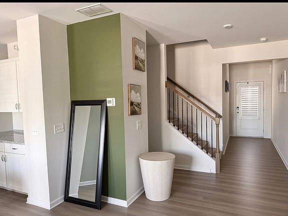 3rd image of 8 Felton Ct SE
