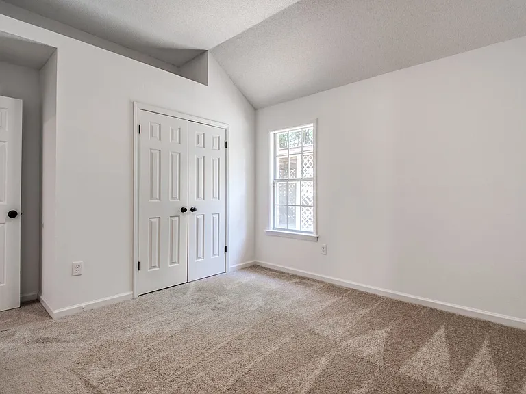 5624 Annandale Dr — Photo 28