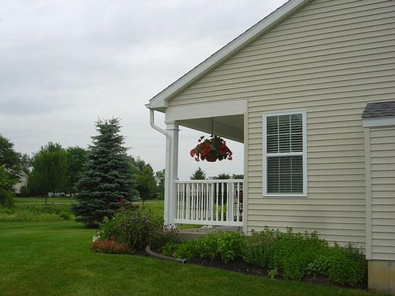 3rd image of 6 Newburry Ct