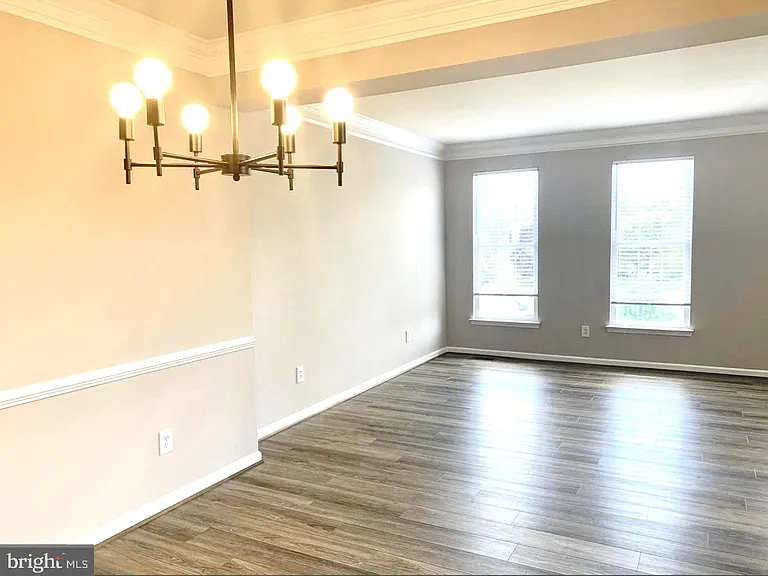 25937 Kirkwood Sq — Photo 12