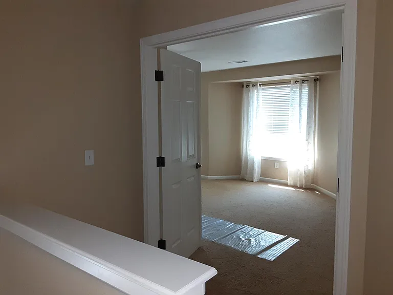 657 Spring Valley Dr — Photo 23