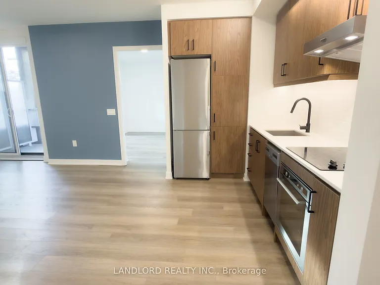 9 Tecumseth St #501 — Photo 3