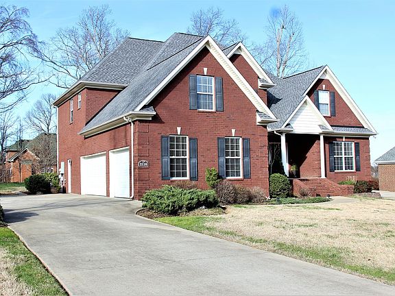 2nd image of 2110 Woodcliff Dr
