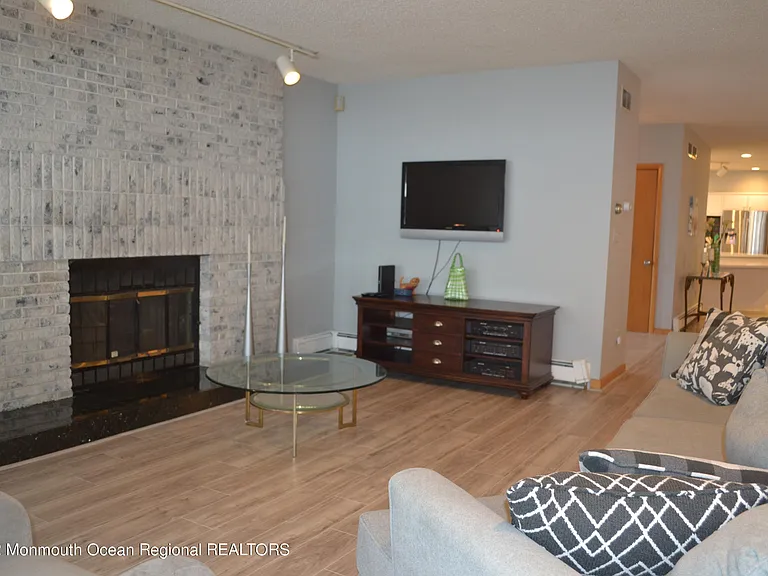 106 Oceanfront — Photo 14