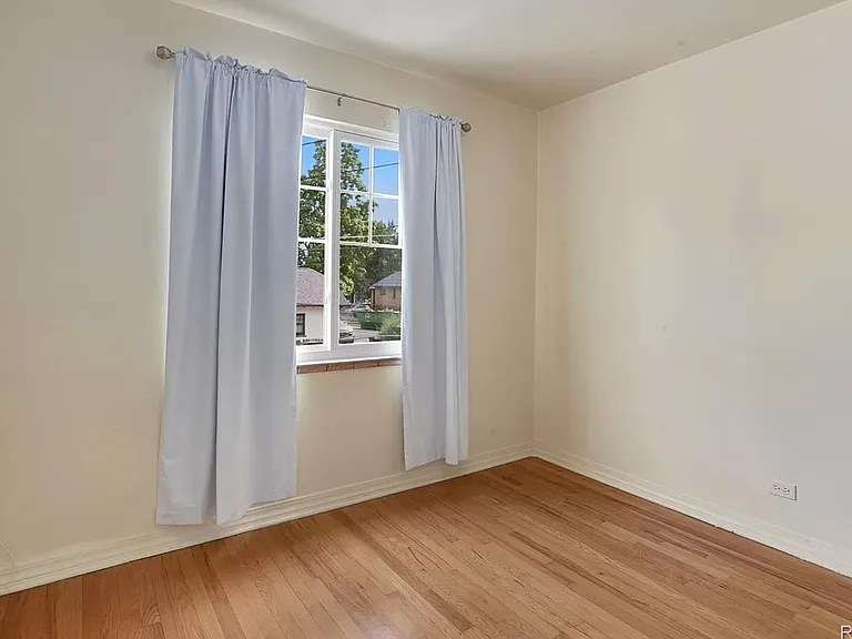 3308 N Newton St — Photo 7
