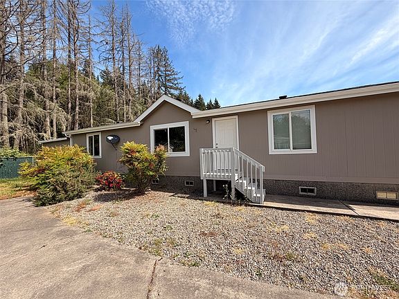 2nd image of 201 W Oakview Avenue #24
