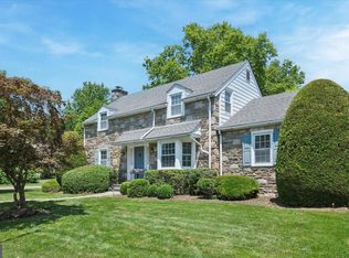 2419 Geneva Ave, Glenside, PA 19038