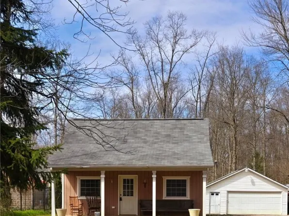 10029 Cummins Dr, Deerfield, OH 44411