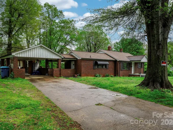 417 25th St SW, Hickory, NC 28602