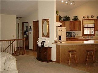 4th image of 18560 Treetop Ct