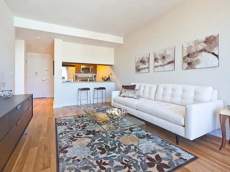 885 6th Ave #10G — Photo 1
