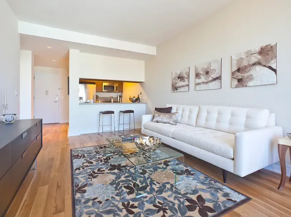 885 6th Ave, New York, NY