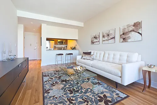 885 6th Ave #10G Photo 1