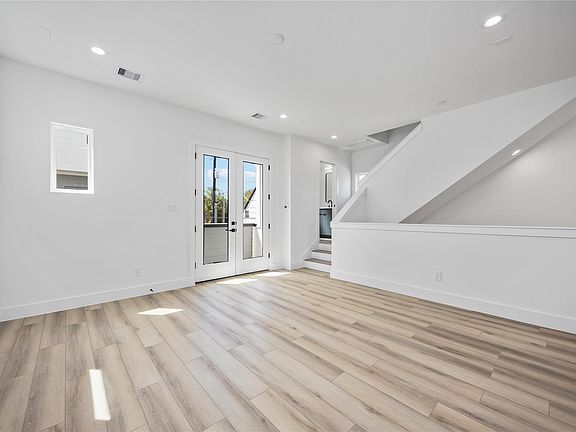 3rd image of 6735 Peerless St #A