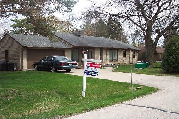 2nd image of 8770 N Kildeer Ct