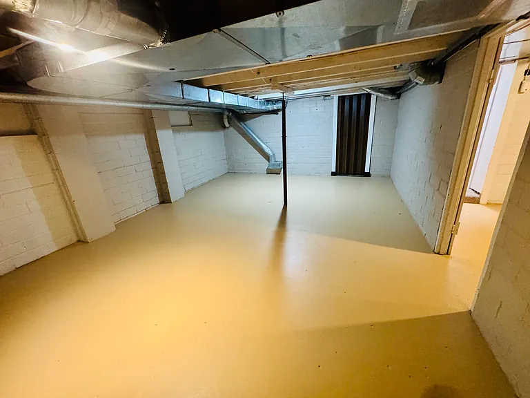 1120 Boone St — Photo 32