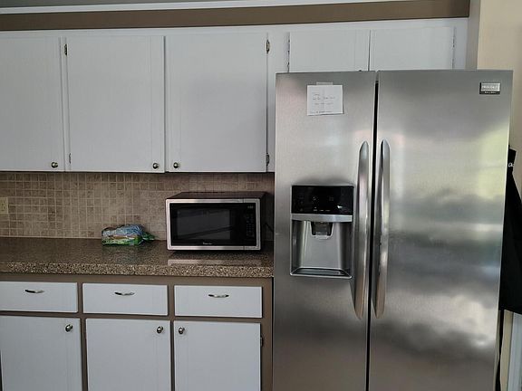 5th image of 5 Woodgate Ct