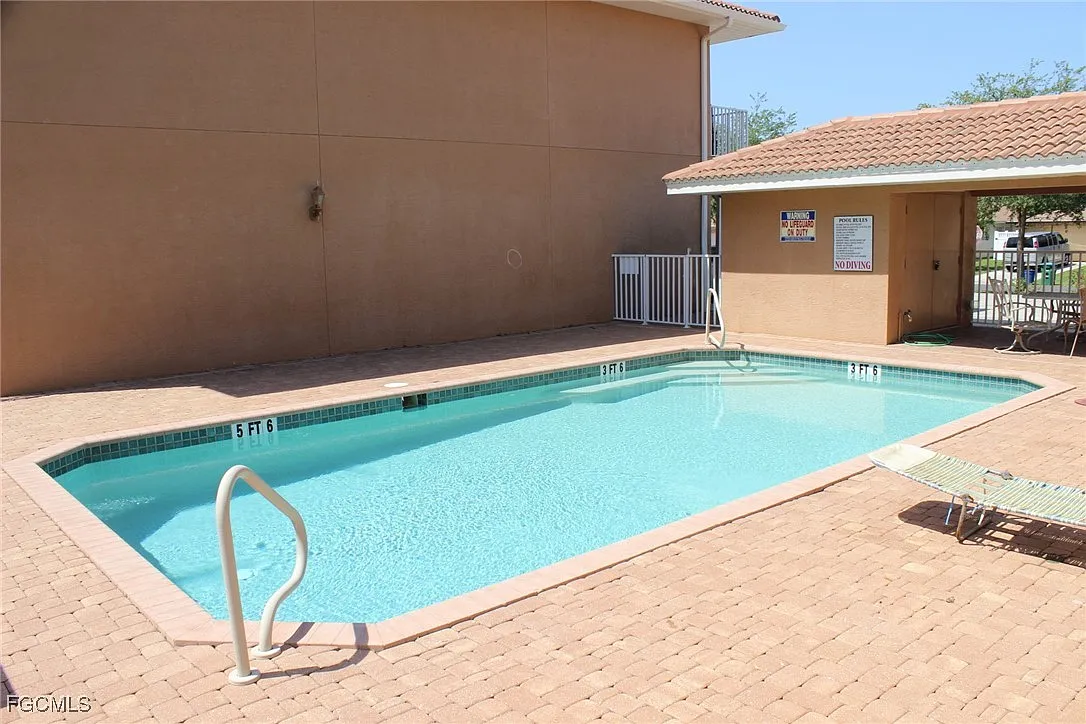 2 bed, 2.0 bath, 1093 sqft, $1,295 — Photo 3