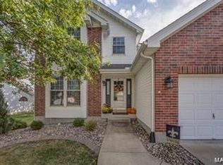 521 Highland View Dr, O'Fallon, IL 62269