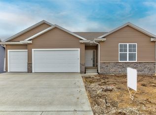 1351 Echo Ridge Ln, Marion, IA 52302